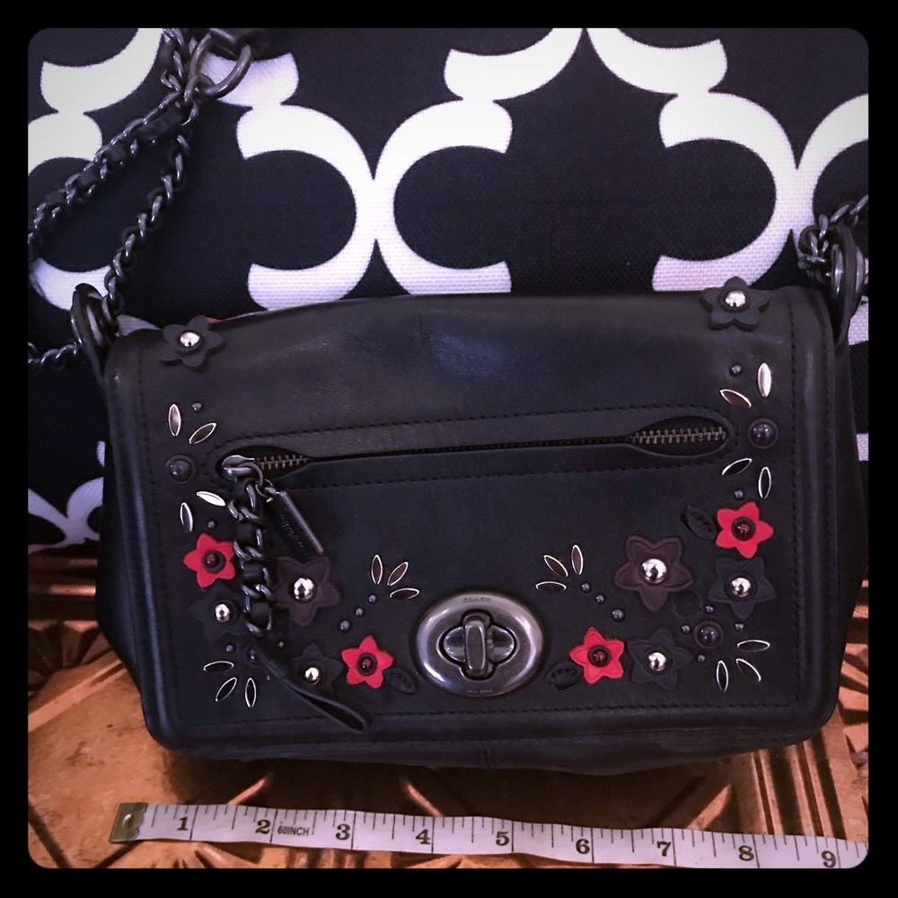 FOR THE LOVE OF COACH CROSSOVER!! FREE GIFT ADDED